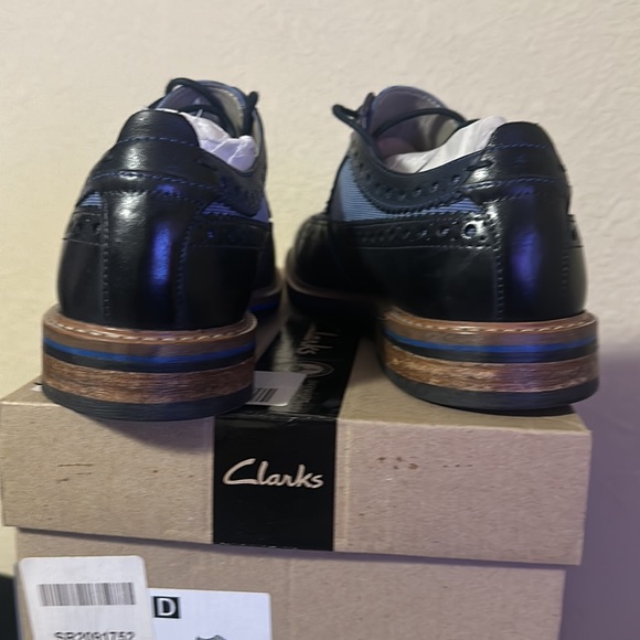 Men Clark’s MN Pitney Limit Wingtips Shoes - Picture 3 of 4